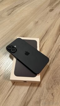 Vymenim zanovny iPhone 16 Black 128gb kupeny v Orange, obaly - 6