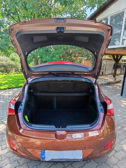Hyundai i30 1.4i MPI , 73 kW, 115.700 km - 6