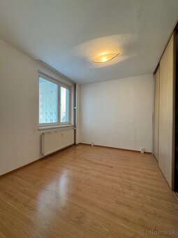 Priestranný 3-izbový byt s rozlohou 76 m² - 6