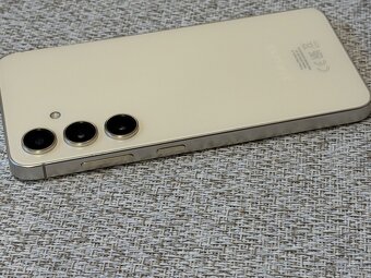 Samsung Galaxy S24 8/128Gb Yellow - 6