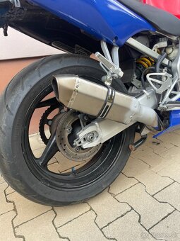 Honda CBR 600F F4i - 6