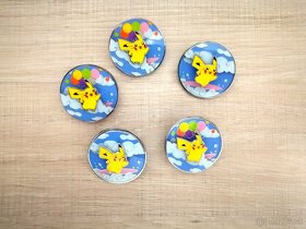 Pokémon obaly na karty, mince, odznaky - 6