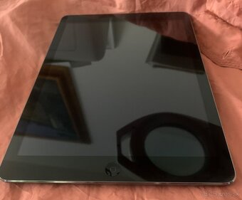 Predám iPad Air A1474 - 6
