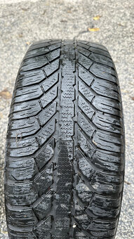 83.	VW Passat 215/60/ r16 - 6