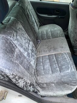 Predám Renault clio 1,2 8v - 6