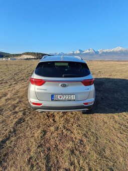 KIA Sportage 2.0 CRDi HP 4WD 185k AT GT-Line - 6