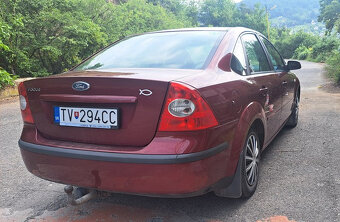 2005 Ford Focus Ghia sedan, 1.6 lpg - 6