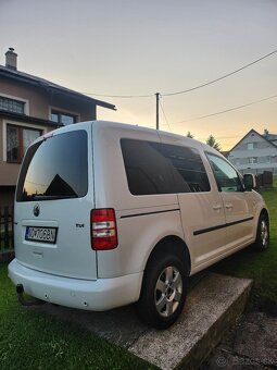 Predam Volkswagen caddy 1,6 TDI 75KW - 6