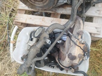 ​Predám motor 1.6 MPI - 6