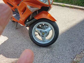 Skúter Peugeot 100 cm - 6