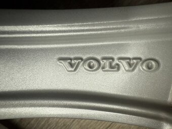 R17 ORIG.ZIMNÍ KOLA VOLVO V60/S60 225/50/17 DOT24 - 6