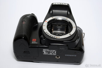 PENTAX K100D (telo) - 6