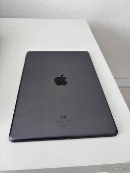 iPad 8.generace 32 GB - 6