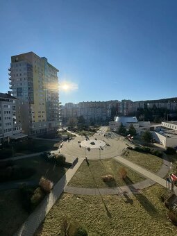 1i. byt 38m, Karloveská ul., loggia 7m, 4/7p., ihneď voľný - 6