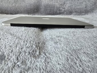 Apple MacBook Air 13” (2017) – i5, 8 GB RAM, 128 GB SSD - 6