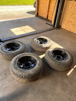 LT235/75r15 rozteč 6x139,7 - 6