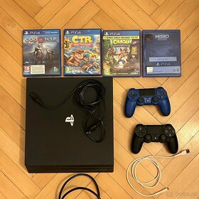 PS4 Pro 1TB s PS VR + 4 hry - 6