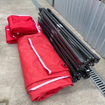 Predám nožnicový stan 3x4,5m – oceľová konštrukcia - 6