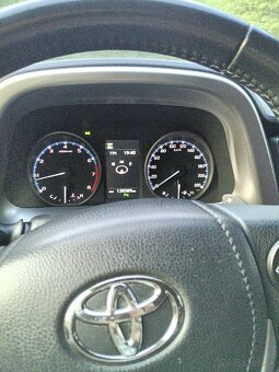 Predám Toyotu RAV4 2.0 Benzín Valvematic - 6