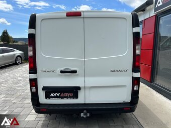 Renault Trafic 2.0 dCi, 30 915km, Pôvodný lak, 6 miestne, SR - 6