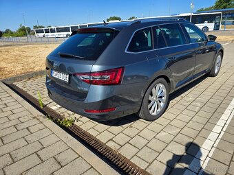Škoda superb 3 2.0 tdi 140kw panorama - 6