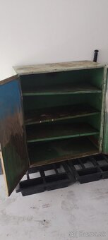 Predám ponk, kovovú skriňu, motor s prevodovkou na mlynček - 6