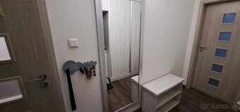 Prerobený 2,5 izbový byt s balkónom - 6