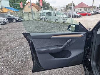 Tesla Model Y 4x4 Long Range 75kWh 514k za 40.640 € - 6