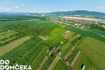DO DOMČEKA | Atraktívny pozemok s pekným výhľadom v obci Top - 6