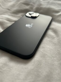 Predam iPhone 15 125GB – 94 % bateria, obal + novy kabel - 6