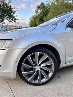 Škoda Octavia Combi Laurin & Klement 2.0 TDI - 6