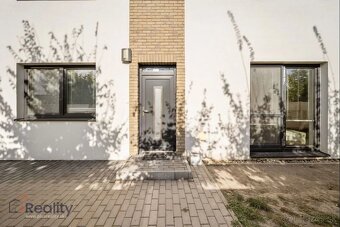 Trojizbový byt s rozľahlou dispozíciou vo Veľkých Uľanoch na - 6