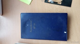 Knihy z lekárskeho prostredia o liekoch. - 6