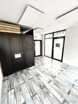 Na prenájom presklený priestor v centre Lučenca - 6