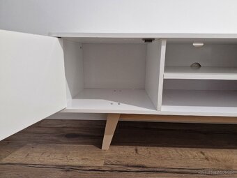 Stolík pod TV - 6