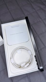 Apple iPhone 15 Pro Max – 256 GB – Black Titanium - 6