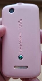 Sony Ericsson W100i, ružový walkman - 6