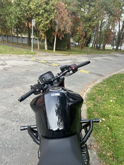 Honda Hornet 750 - 6
