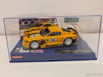 Autíčka na autodráhu Carrera Evolution/D132 - 6
