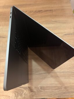 Apple MacBook Pro 16" - 6