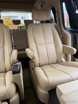Kia Carnival 2,2D 7 miestna, luxusná, 147 kW, len 9 500 km - 6