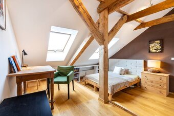 STARÉ MESTO-LETNÁ,veľký podkrovný,3-izbový byt 102 m² - 6