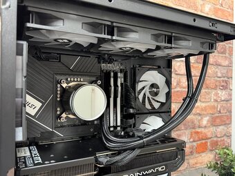 i5 12600K\32GB\RTX 4070Ti\SSD\1000W Zdroj - 6