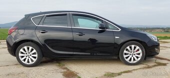 Opel Astra J 1.7 CDTI - 6