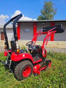 Traktor TYM 194 s medzinap. kosou a celnym nakladacom - 6