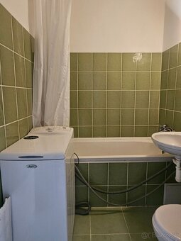 1 izbový byt na sídlisku Ľadoveň. - 6