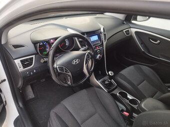 Hyundai i30 combi 1.6CRDi, r.v.: 4/2016, STK a EK: 6/2026 - 6