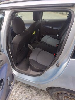 Predám Peugeot 206sw 1.4i 55kw 2003 - 6
