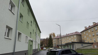 NA PREDAJ: 2i byt s balkónom v pôvodnom stave Valaská ul.TDH - 6