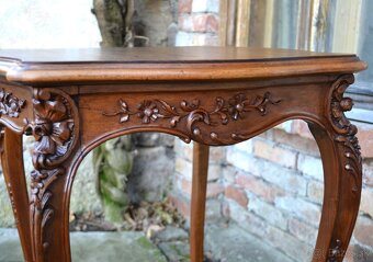 Vyrezávaný stolík - 6